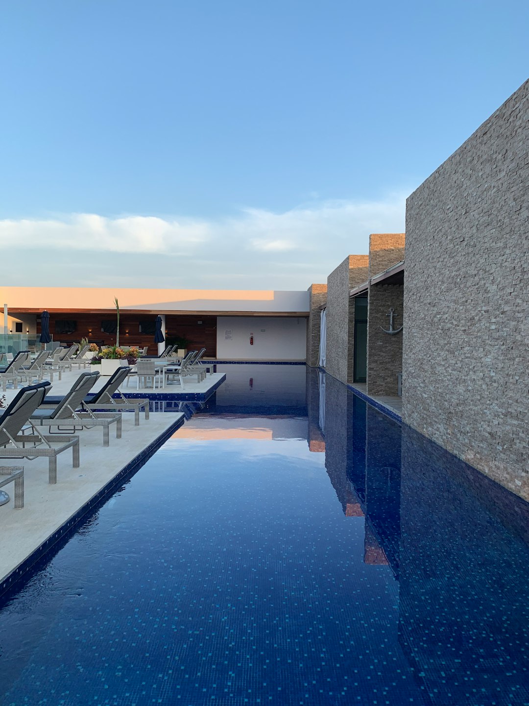 Easy install pool kits
